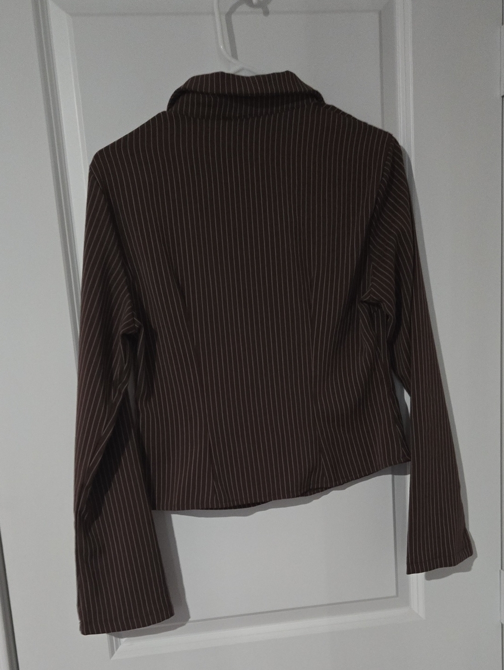 Women's Brown Ribbed Button-Front Collared Top - Picture 3 of 3